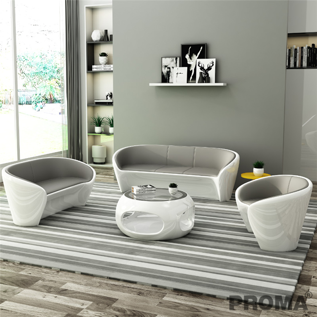 Fiberglass Shell Modern Cafe Chairs and Tables